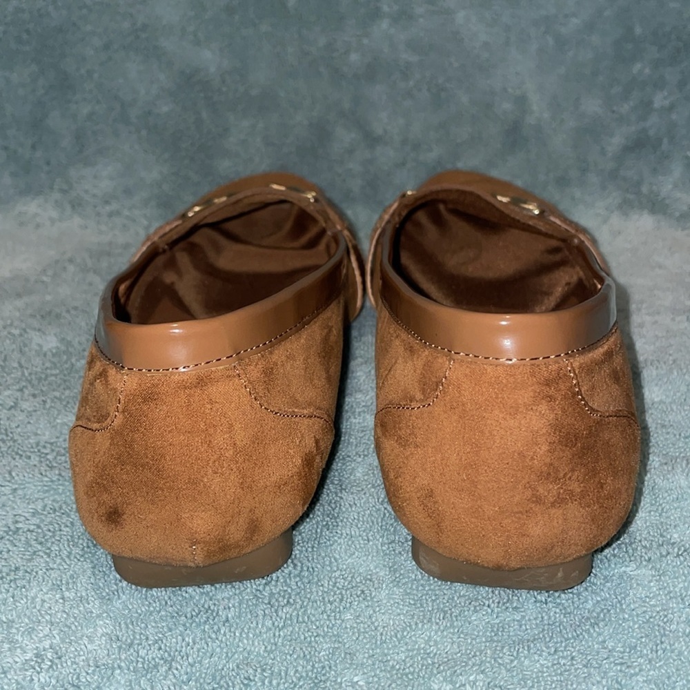 Bass Nancy Slip On Flats. Size 8. Brown W Faux Brass Buckle. Fabric Upper. - Picture 4 of 9